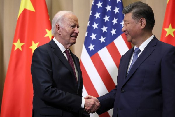 Biden trifft Xi am Rande des Apec-Gipfels in Lima. - © Leah Millis/Pool Reuters/AP/dpa