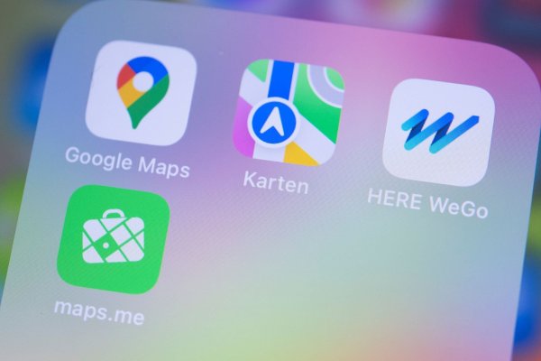 Offline-Karten in Apple Maps: Mit iOS 17 können Nutzer Karten zur Offline-Nutzung speichern. - © Catherine Waibel/dpa-tmn