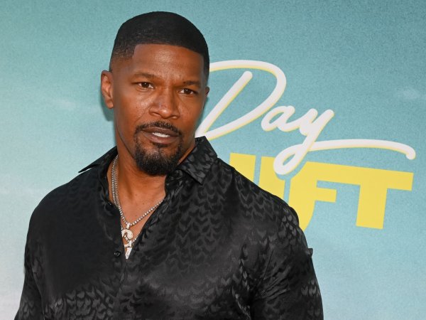 Jamie Foxx, Schauspieler aus den USA, siehr wieder Licht am Ende des Tunnels. - © Billy Bennight/ZUMA Press Wire/dpa