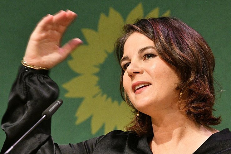 Gr&uuml;nen-Chefin - &copy; Foto: Bernd Settnik/dpa