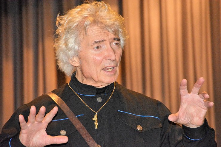 Der Dschungel-Prinz und das berühmte Ensemble folgen der Einladung des Vereine Musik für gute Zwecke - © Karin Prignitz