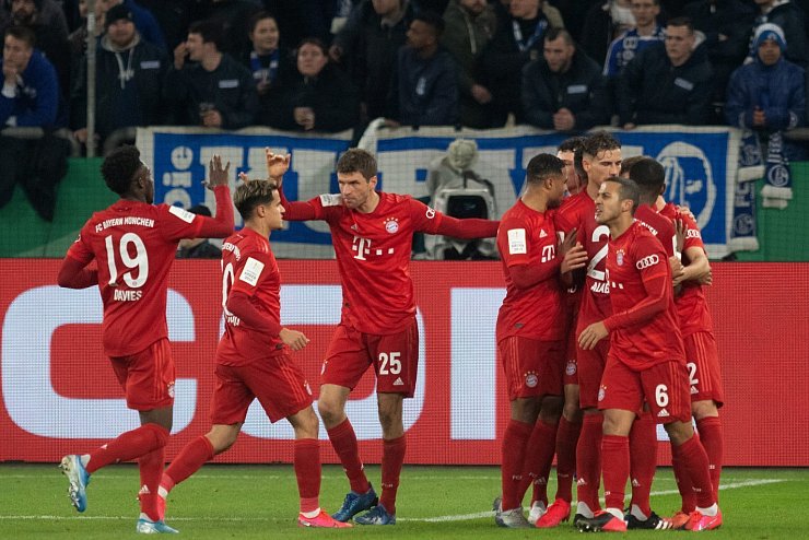 Torjubel - &copy; Foto: Bernd Thissen/dpa