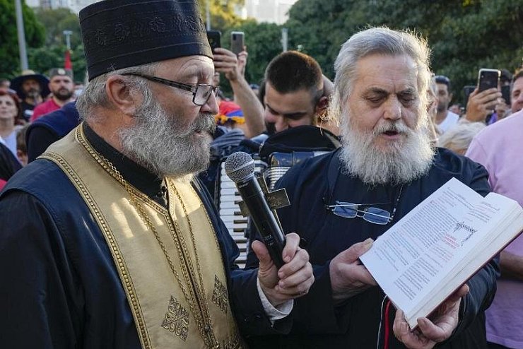 Gottesdienst - &copy; Foto: Mark Baker/AP/dpa