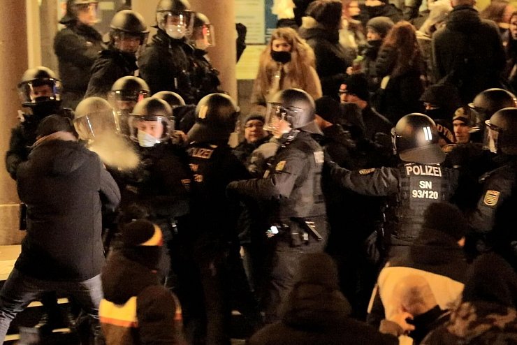 Proteste in Bautzen - &copy; Foto: Bernd M&auml;rz/B&S/dpa