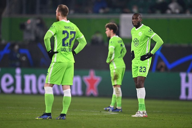 Bedient - &copy; Foto: Swen Pf&ouml;rtner/dpa