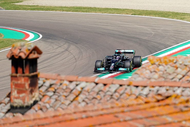 Pole Position - © Foto: Hasan Bratic/dpa