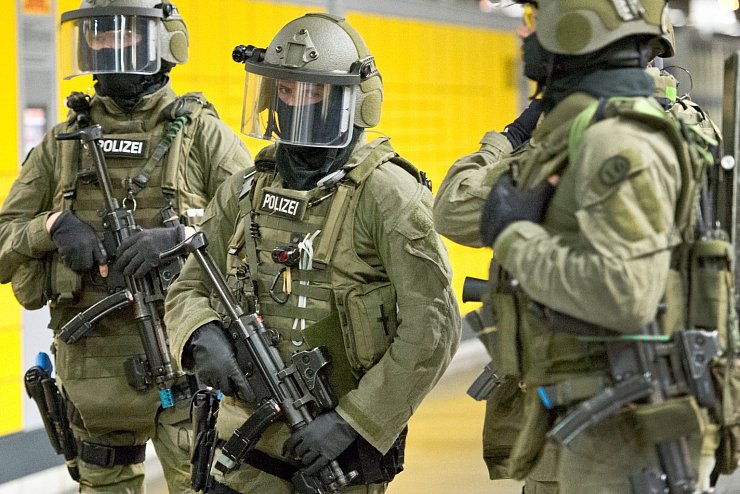 Einsatz - © Foto: Boris Roessler/Archiv