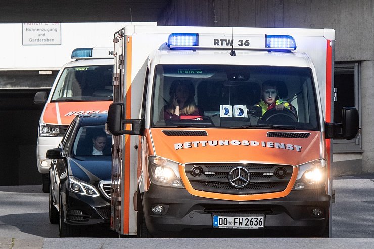Peter Altmaier auf dem Weg ins Krankenhaus - © Foto: Bernd Thissen/dpa