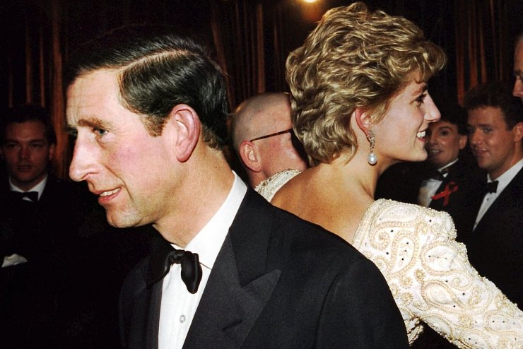 Prinz Charles und Diana - © Foto: London Express/dpa