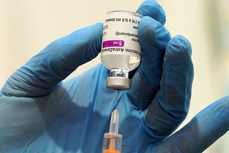 Coronavirus-Impfung - © Foto: Owen Humphreys/PA Wire/dpa