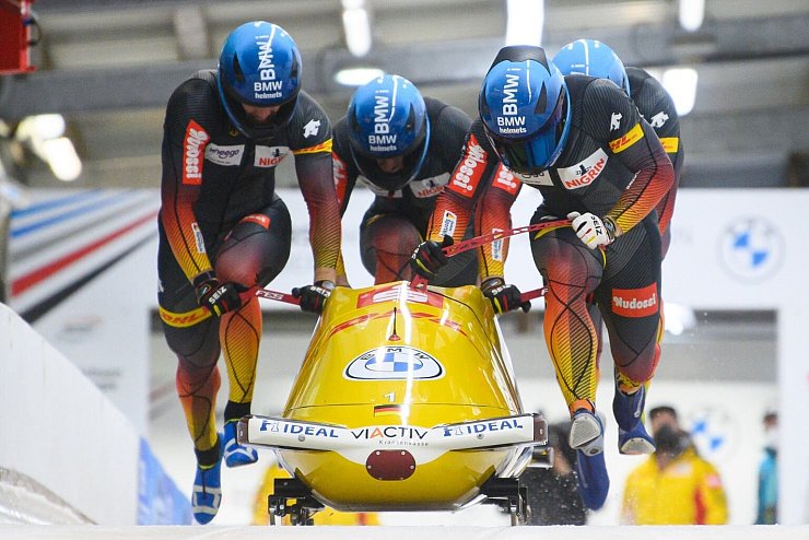 Viererbob - &copy; Foto: Robert Michael/dpa-Zentralbild/dpa