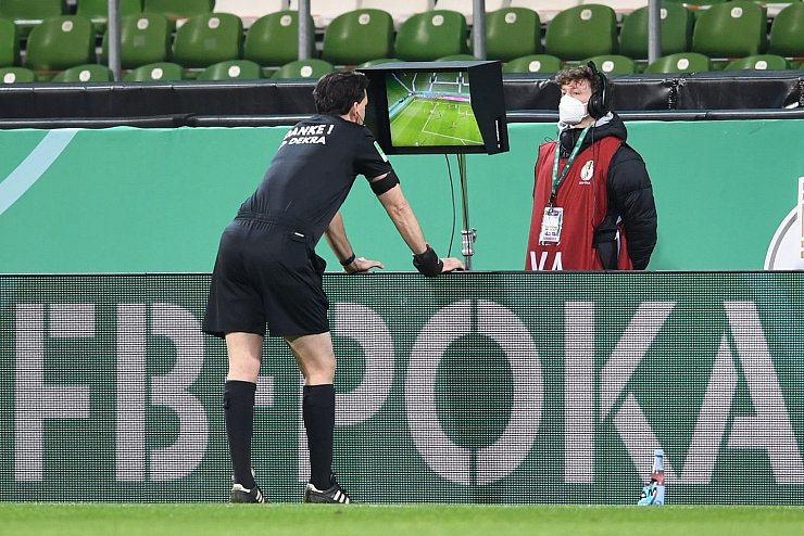 Video-Check - © Foto: Carmen Jaspersen/dpa