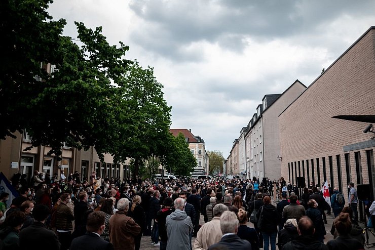Kundgebung gegen Antisemitismus - &copy; Foto: Fabian Strauch/dpa