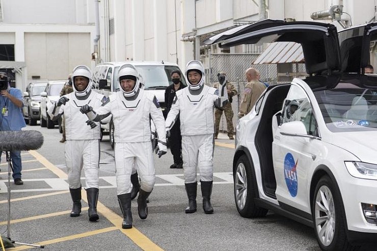 Start der SpaceX-Mission - &copy; Foto: Joel Kowsky/NASA/AP/dpa