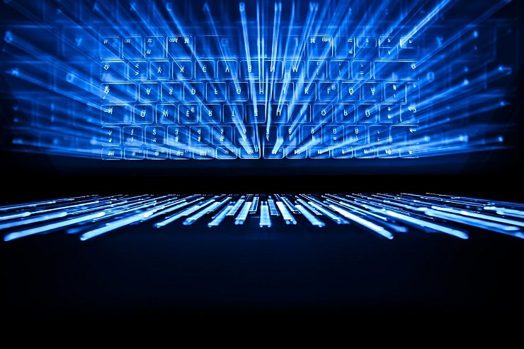 Laptop - &copy; Foto: Silas Stein