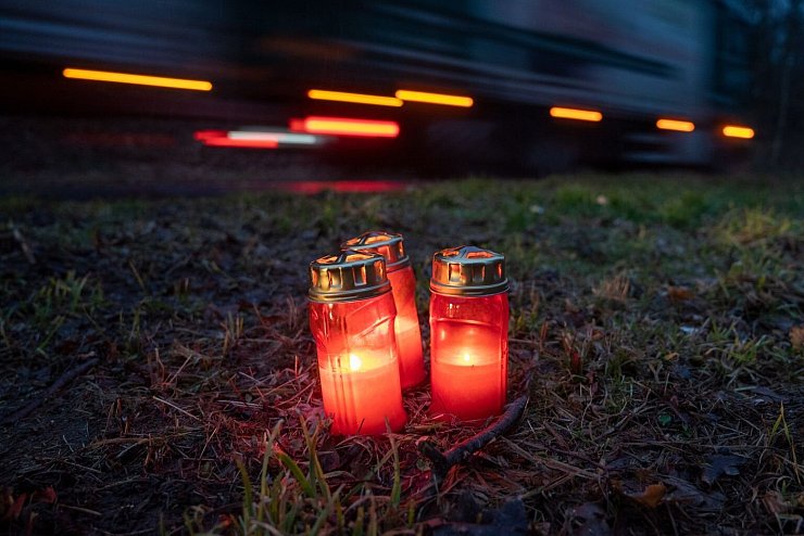 Gedenken an die Polizisten - &copy; Foto: Harald Tittel/dpa