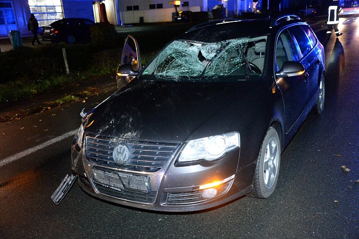 In Höhe des Leinenweg erfasste der Passat-Kombi den Radfahrer. - © Andreas Eickhoff