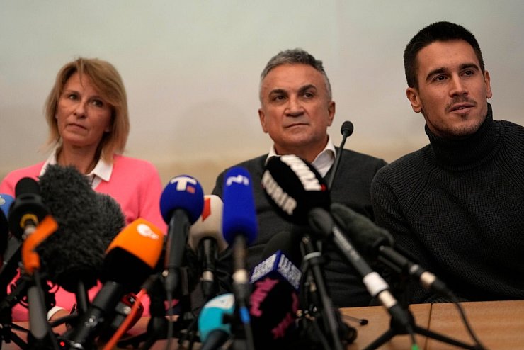 PK - © Foto: Darko Vojinovic/AP/dpa