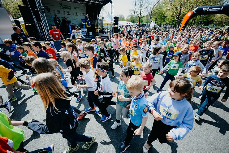 Impressionen vom 77. Osterlauf am Karsamstag 2025 in Paderborn. - © BESIM MAZHIQI