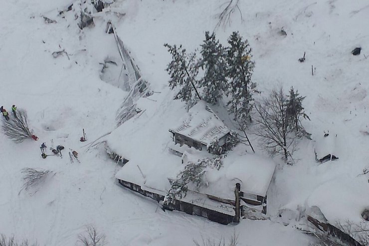 Verschüttetes Hotel - © Foto: Vigili del Fuoco