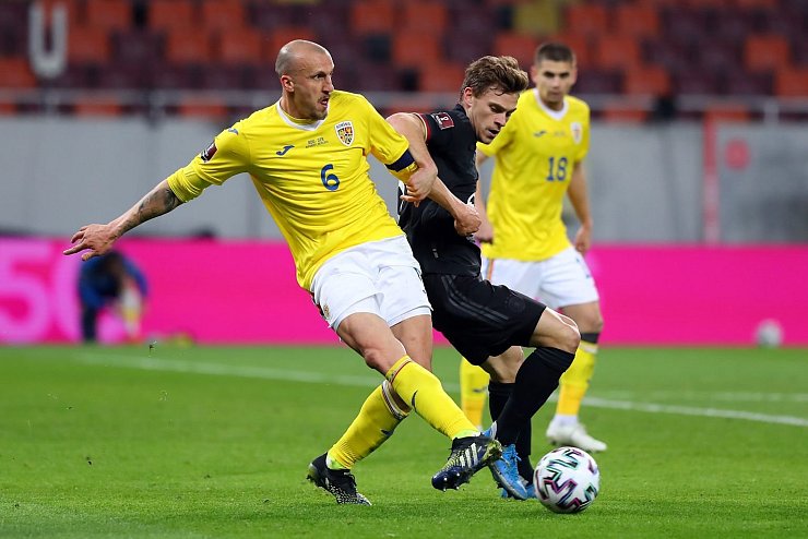 Zweikampf - &copy; Foto: Stefan Constantin/dpa