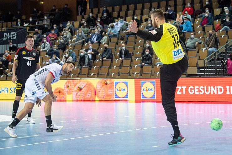 Hugo Descat und Andreas Wolff - &copy; Foto: Sebastian Gollnow/dpa