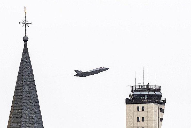 F-35-Tarnkappenjet - &copy; Foto: Foto Hosser/dpa