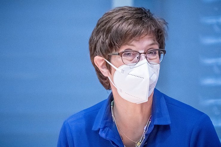 Annegret Kramp-Karrenbauer - &copy; Foto: Michael Kappeler/dpa