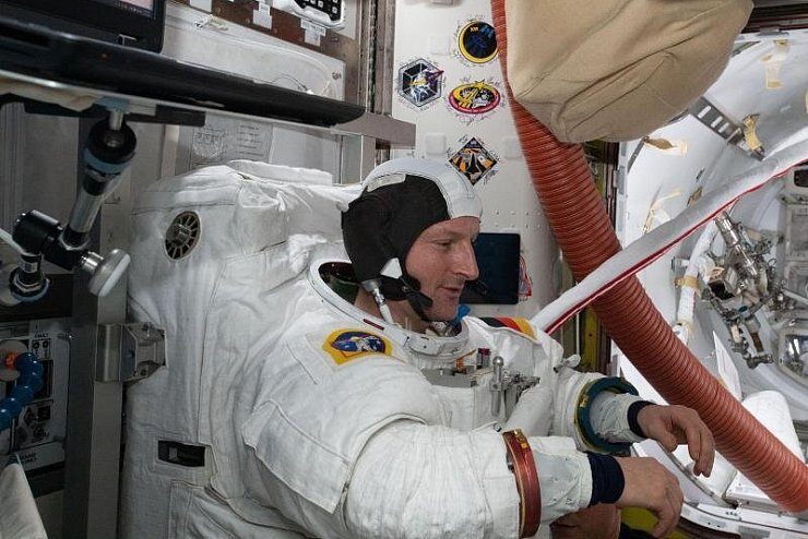 Deutscher Astronaut Maurer - © Foto: ESA/NASA/dpa