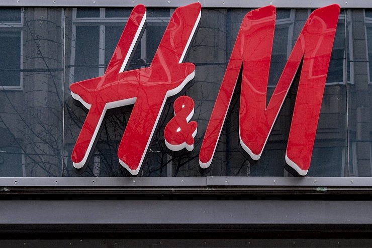 H&M soll zahlen - © Foto: Axel Heimken/dpa