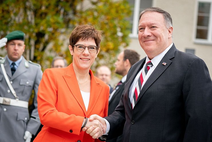 Kramp-Karrenbauer empf&auml;ngt Pompeo in Berlin - &copy; Foto: Kay Nietfeld/dpa