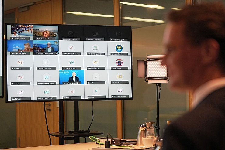 Ministerpr&auml;sidentenkonferenz - &copy; Foto: Michael Kappeler/dpa