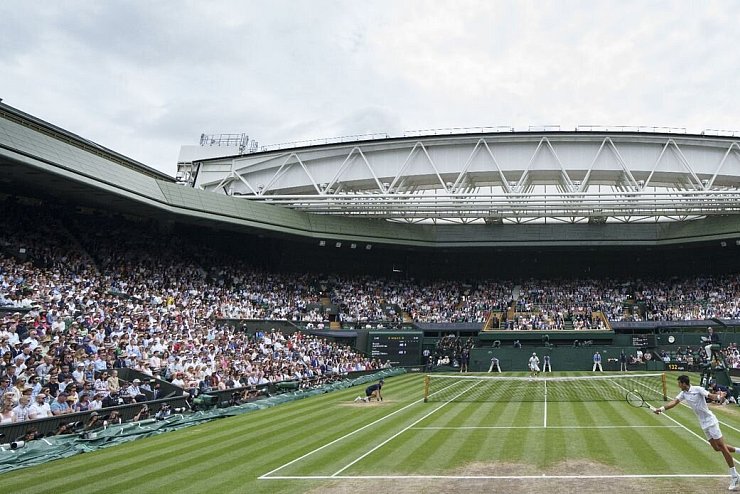 Volle Trib&uuml;nen - &copy; Foto: Joe Toth/Aeltc Pool/PA Wire/dpa