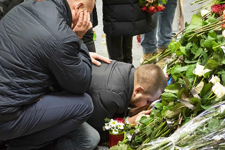 Trauer in Kiew - &copy; Foto: Igor Golovniov/SOPA Images via ZUMA Wire/dpa