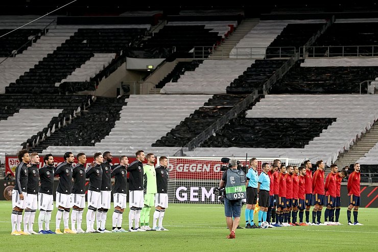 Geisterspiel - &copy; Foto: Christian Charisius/dpa
