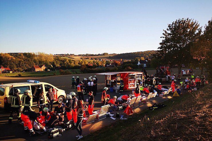 Feuerwehr-Großübung in Kükenbruch - © Löschgruppe Silixen/Feuerwehr Extertal