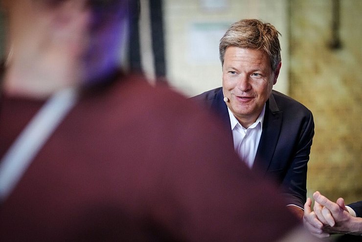 - &copy; Kay Nietfeld/dpa/dpa-tmn