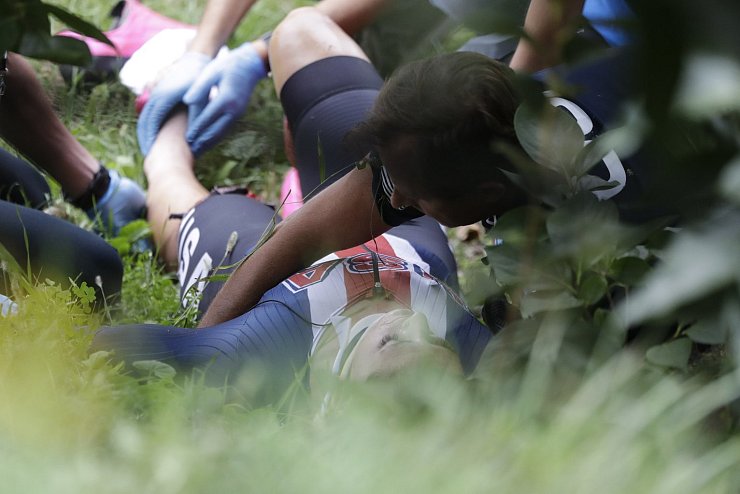 Sturz - &copy; Foto: Andrew Medichini/AP/dpa