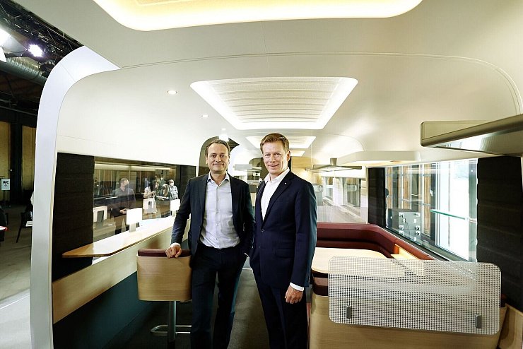 - &copy; Carsten Koall/dpa