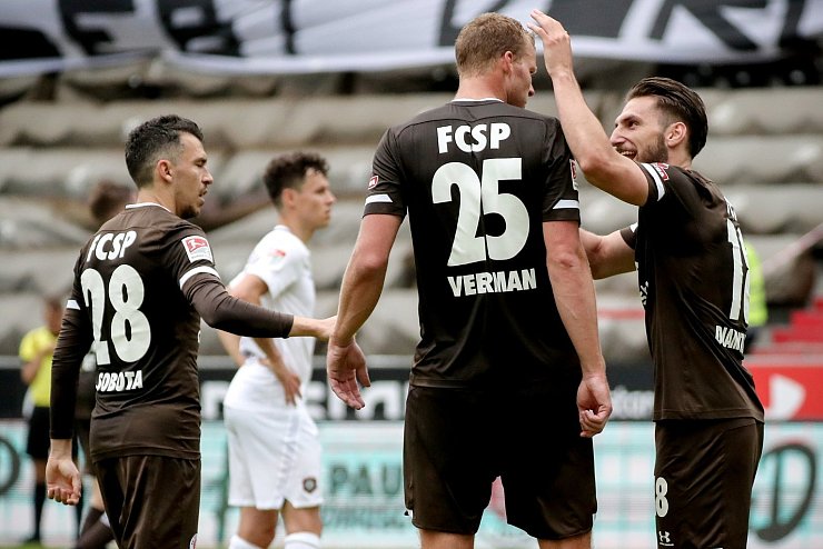 Heimsieg - &copy; Foto: Focke Strangmann/EPA/Pool/dpa