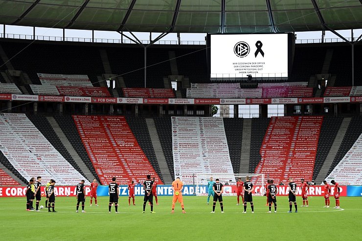 Gedenkminute - &copy; Foto: Annegret Hilse/Reuters/POOL/dpa