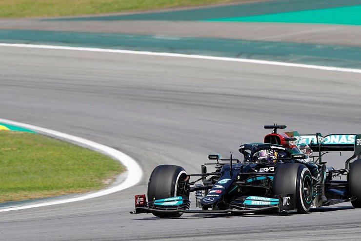 Lewis Hamilton - © Foto: Marcelo Chello/AP/dpa