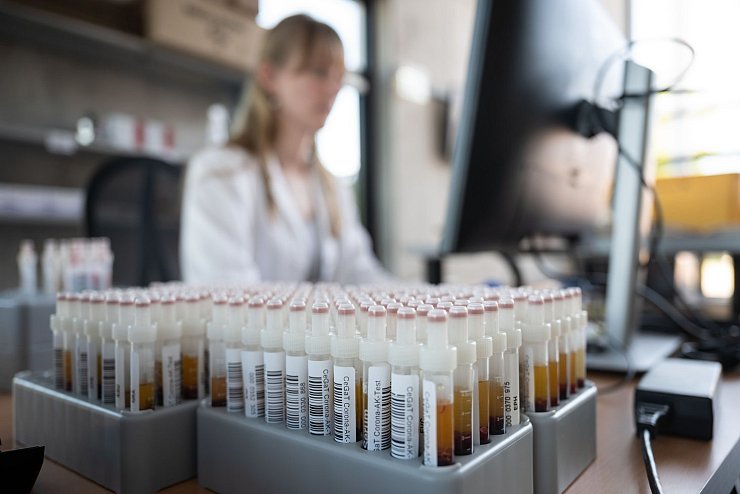 Blutproben - &copy; Foto: Marijan Murat/dpa