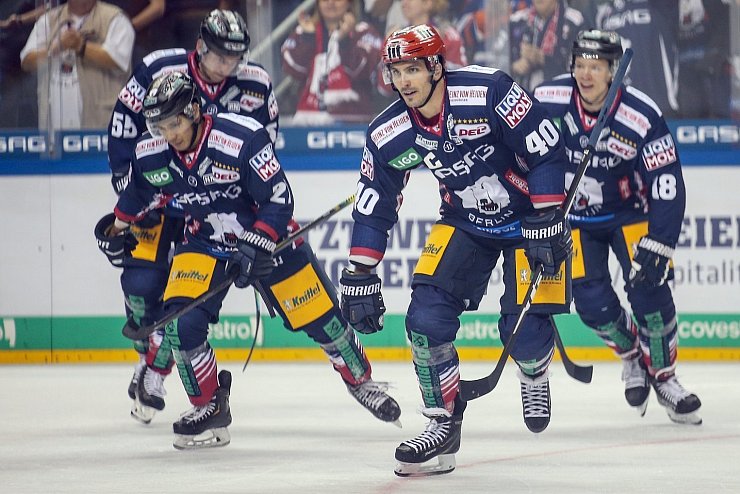 Eisbären Berlin - Grizzlys Wolfsburg - © Foto: Andreas Gora