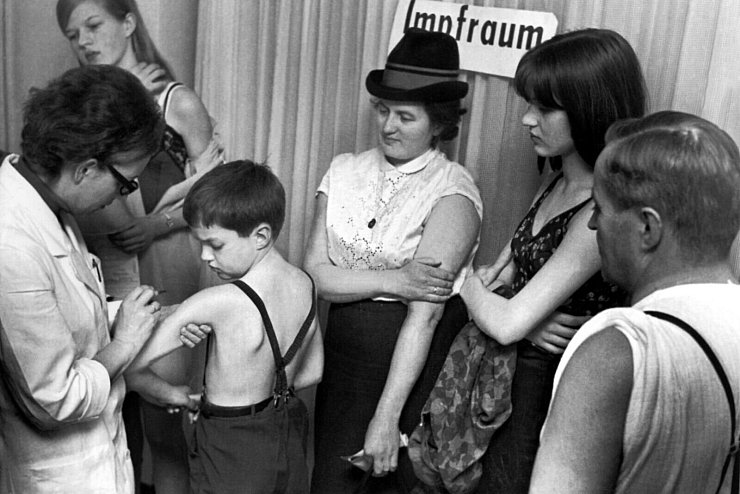 - &copy; Wolfgang Weihs/dpa