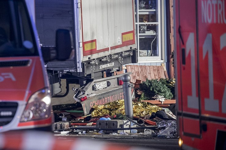 Weihnachtsmarkt - © Foto: Michael Kappeler/dpa