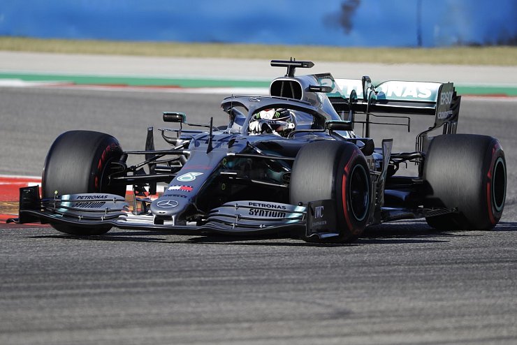 Hamilton wieder Formel-1-Weltmeister - © Foto: Darron Cummings/AP/dpa