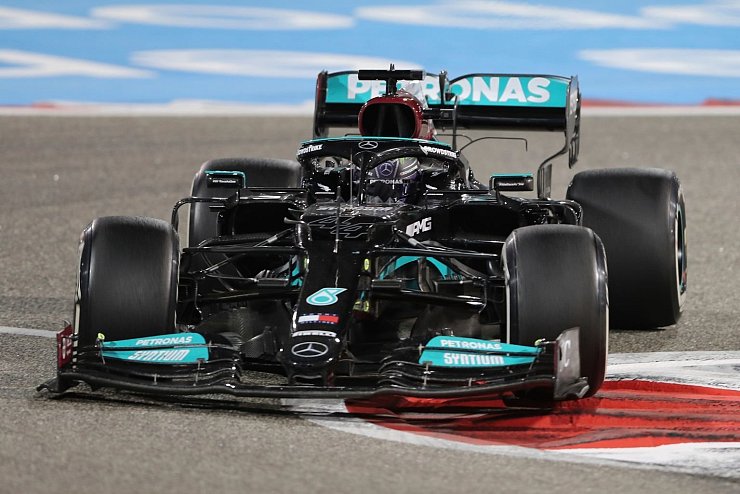 Lewis Hamilton - © Foto: Kamran Jebreili/AP/dpa