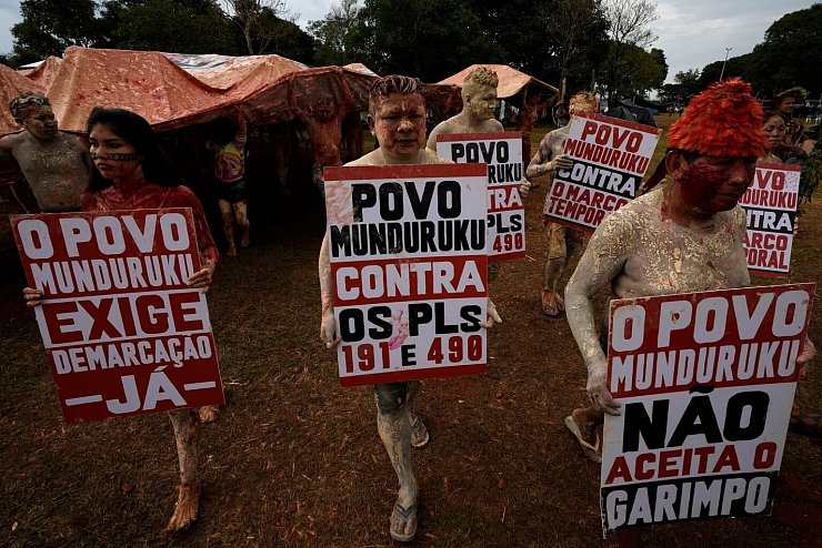 Indigener Protest - &copy; Foto: Eraldo Peres/AP/dpa