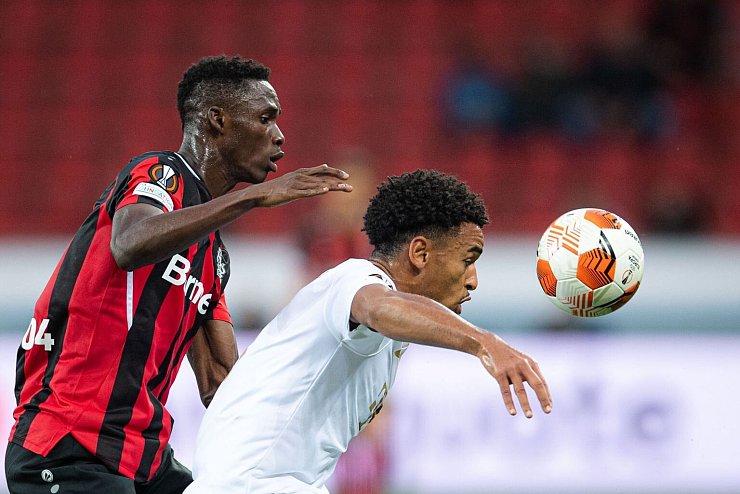 Duell - &copy; Foto: Marius Becker/dpa